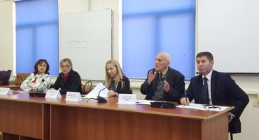 Diskutimi me studentët e Universitetit Eqrem Cabej në Gjirokastër, me temë Shoqëria civile kundër ekstremizmit të dhunshëm (2)